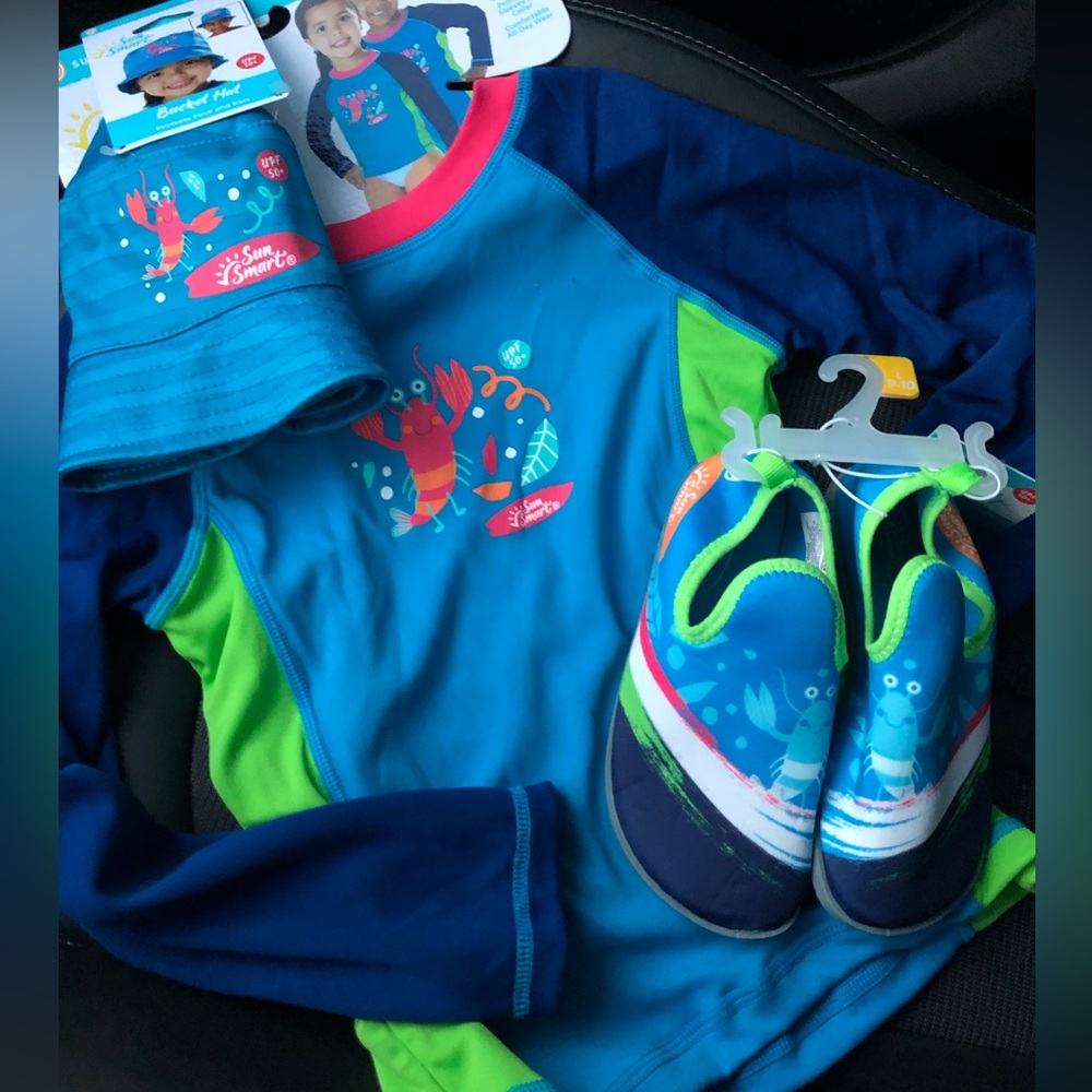 Sun Smart Child Lobster Rash Guard Long Sleeve Top, Water Shoes, Hat Bundle